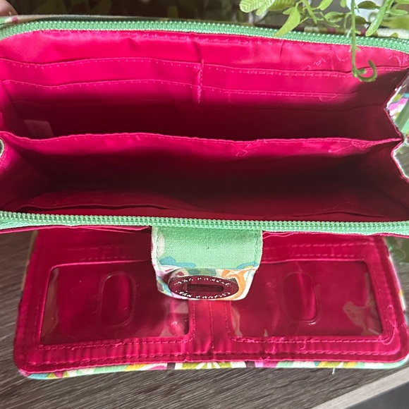 ✳️Vera Bradley Tutti Frutti Turn
Lock Wallet Mint Green Multicolor Paisley - Picture 5 of 16